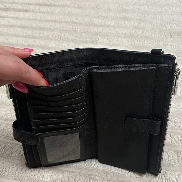 Michael Kors Black Logo Zip Wallet - Picture 4 of 5